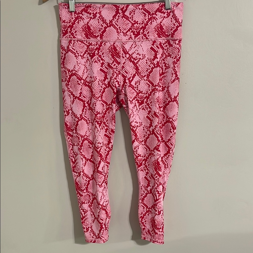Fabletics Define PowerHold High-Waisted Capri Large
